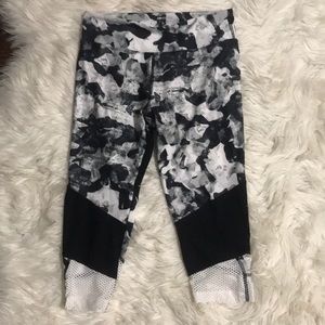 Cropped workout leggings
